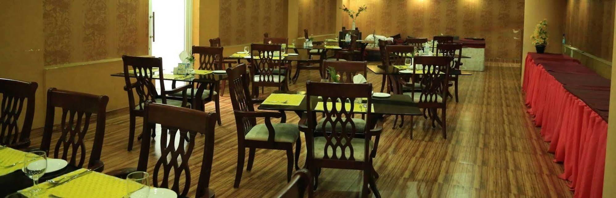 Saj Luciya -A Classified 4 Star Hotel Thiruvananthapuram Eksteriør billede