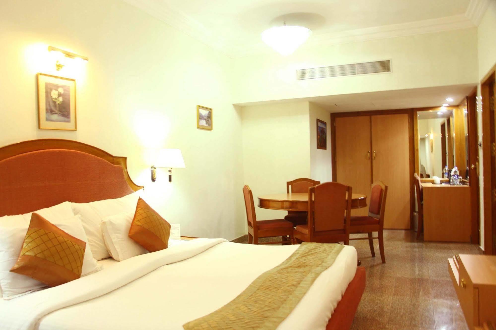 Saj Luciya -A Classified 4 Star Hotel Thiruvananthapuram Eksteriør billede